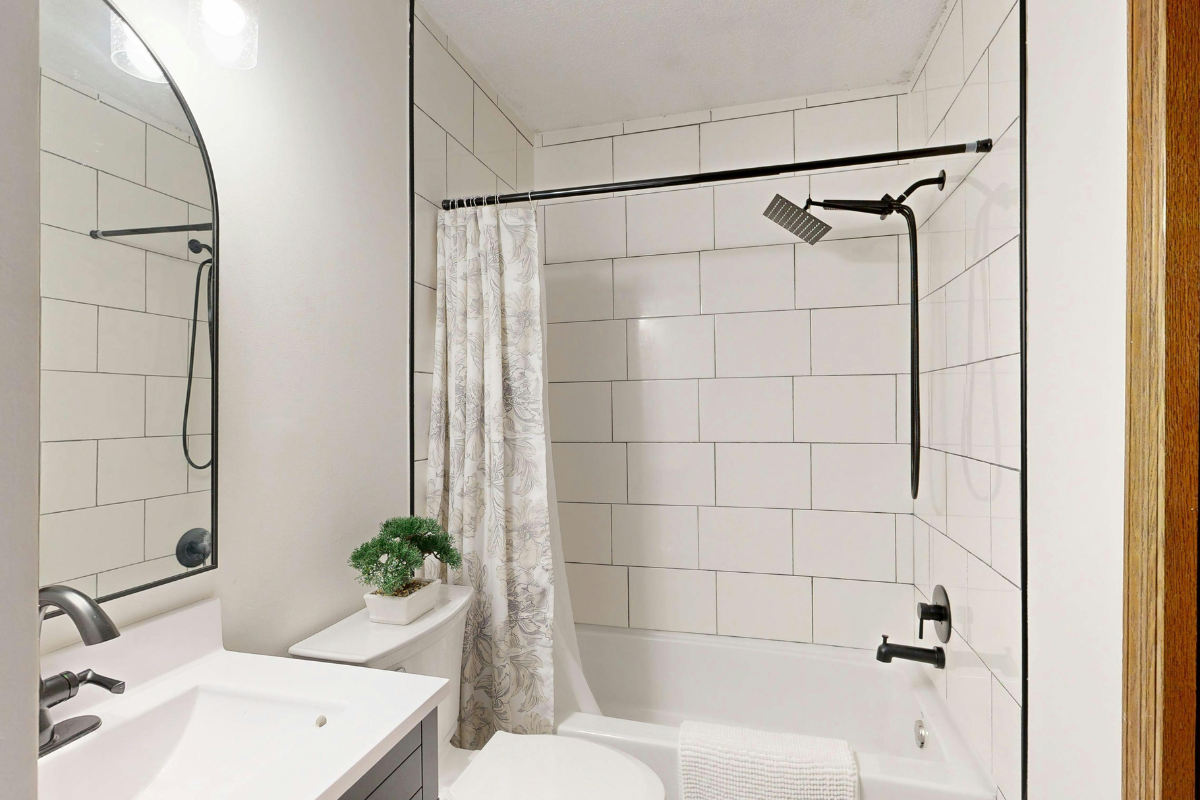 small bathroom ideas