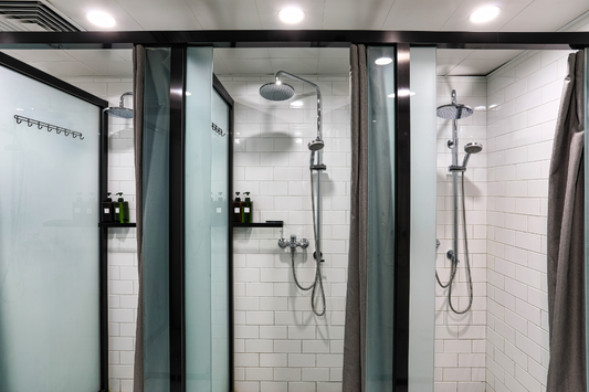 what is a standard size shower cubicle