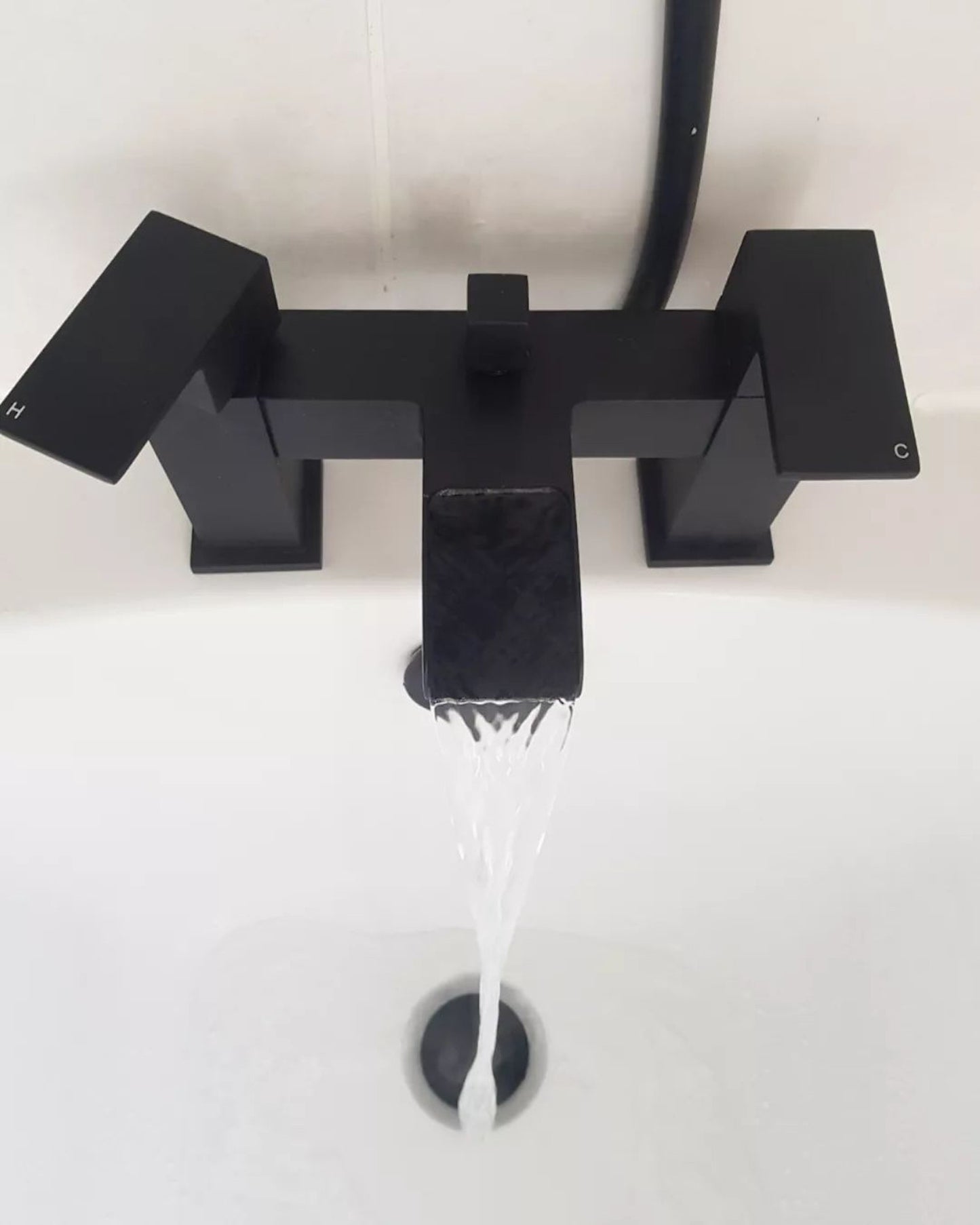 Plaza bundle incl. bath shower mixer tap with dual riser rail, basin mixer, bath and basin wastes - matte black