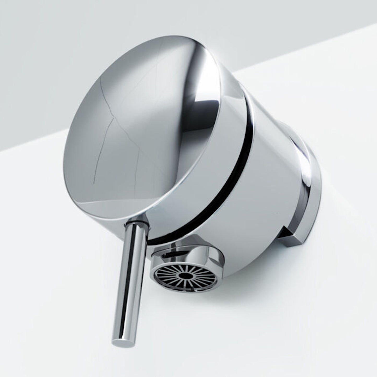 Round freeflow bath filler with overflow and pop up waste - chrome