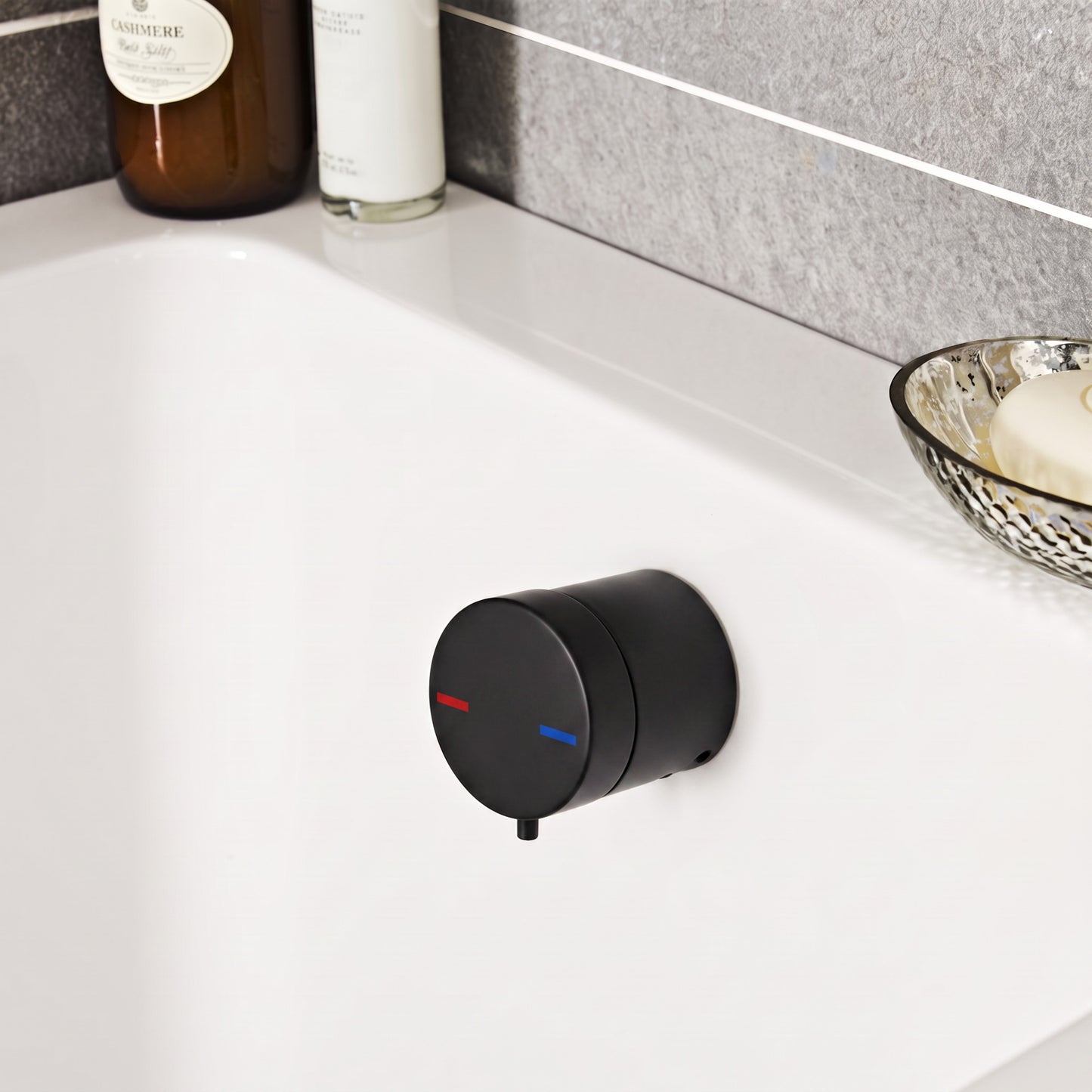 Round temperature control bath mixer filler with overflow and clicker waste - matt black